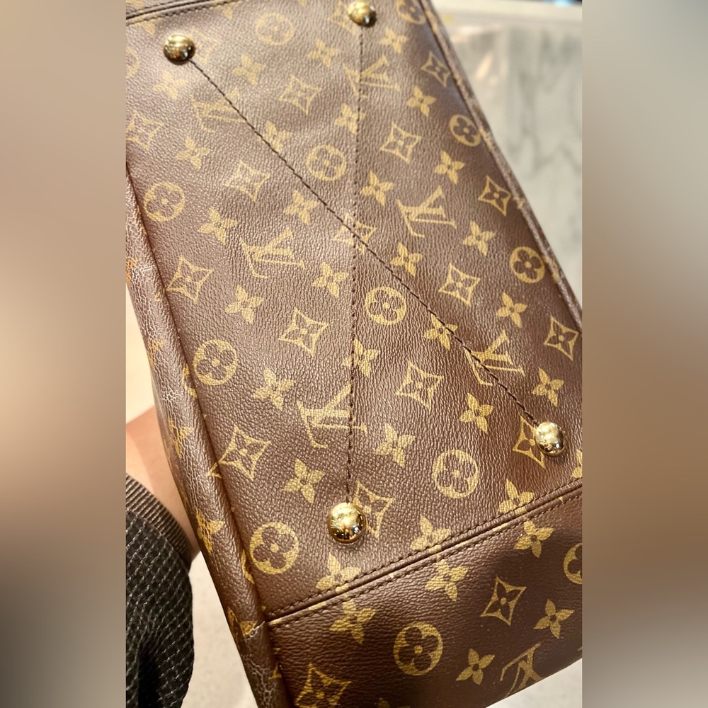 Louis Vuitton Monogram MM Artsy Bag - Picture 7 of 14
